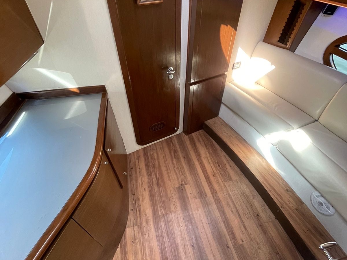 Real Top 41 gallery image 9