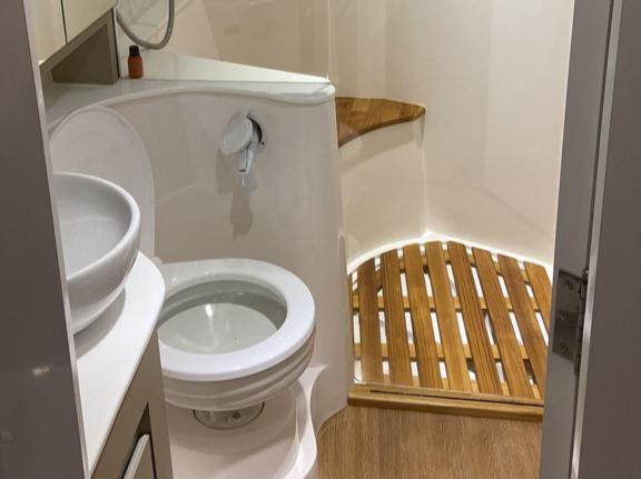 Triton Yacht 54 B gallery image 15