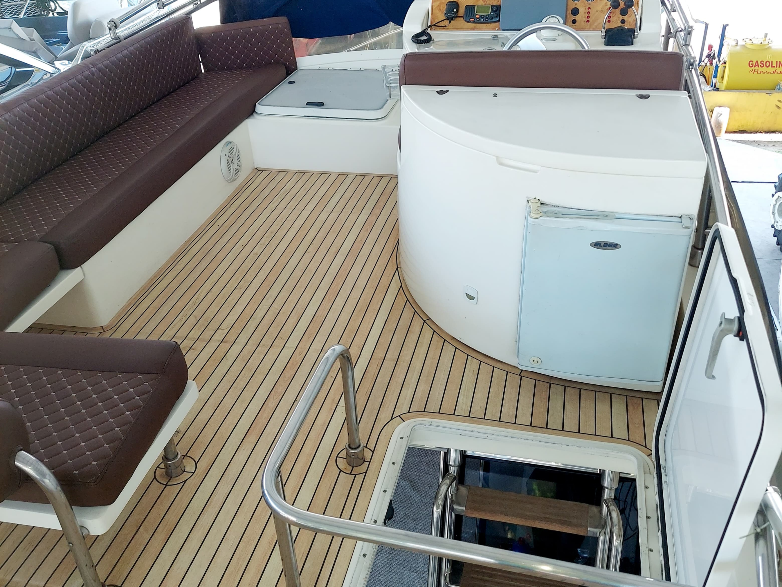 Spirit Ferretti 43 gallery image 5
