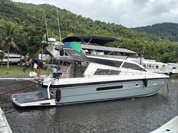 Intermarine 440 gallery image 2