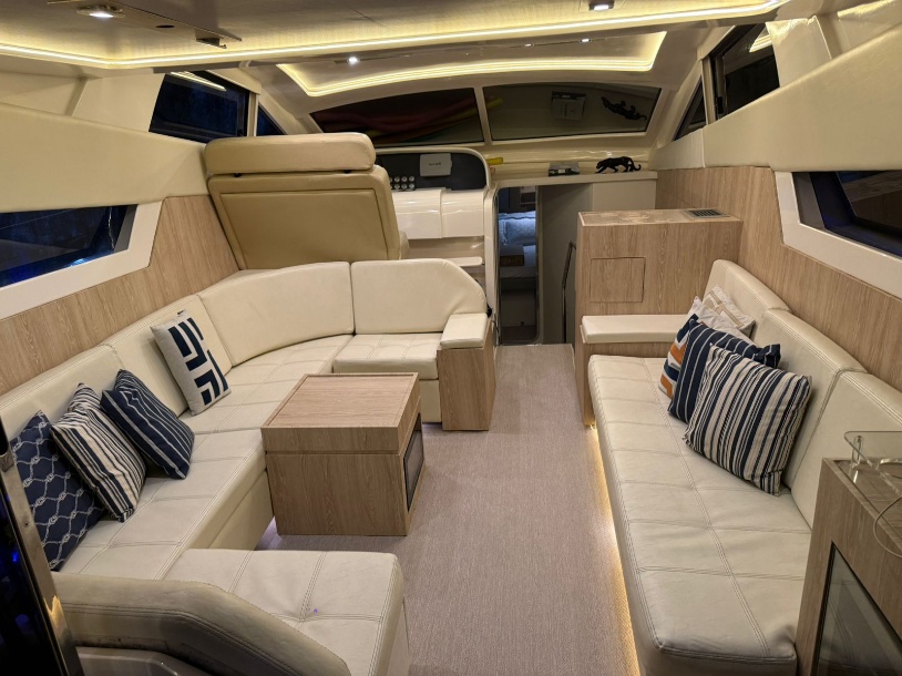 Intermarine 440 gallery image 4