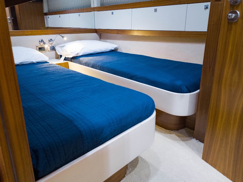 78' Numarine gallery image 3