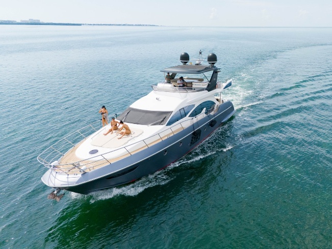 70' Azimut gallery image 3