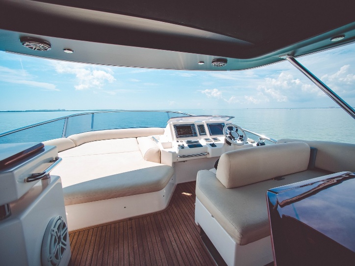 70' Azimut gallery image 8