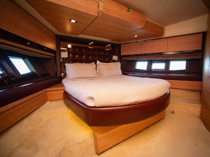 70' Azimut gallery image 20