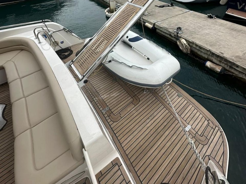 Runner 480 gallery image 3