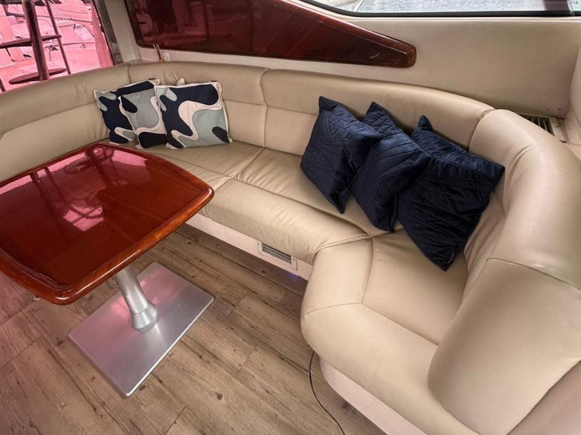 Runner 480 gallery image 8