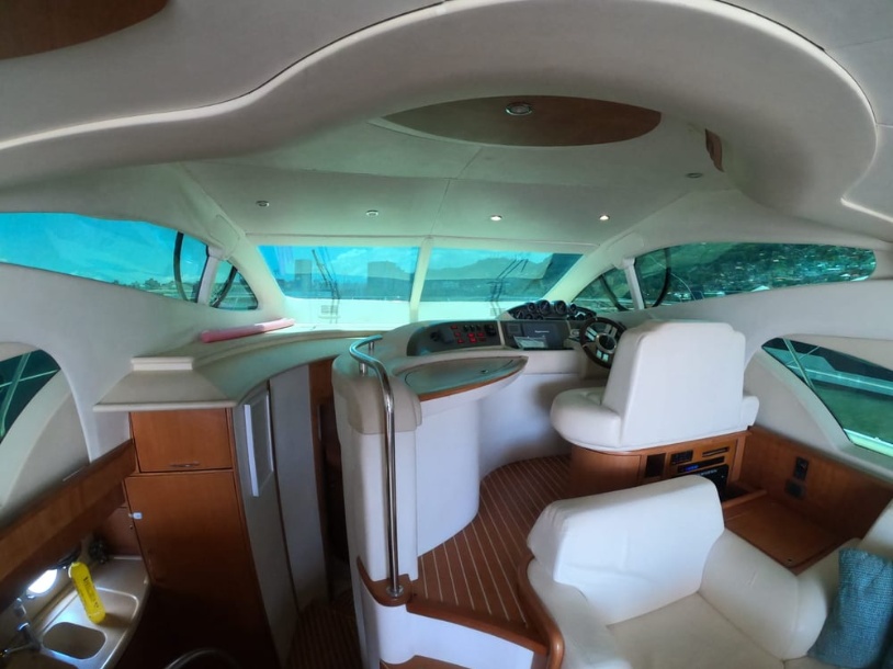 Azimut 560 Fly B gallery image 4