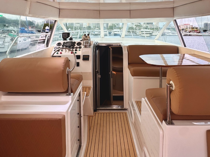 Cobra 40 gallery image 6