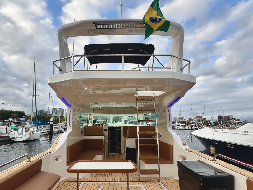 Cobra 40 gallery image 7