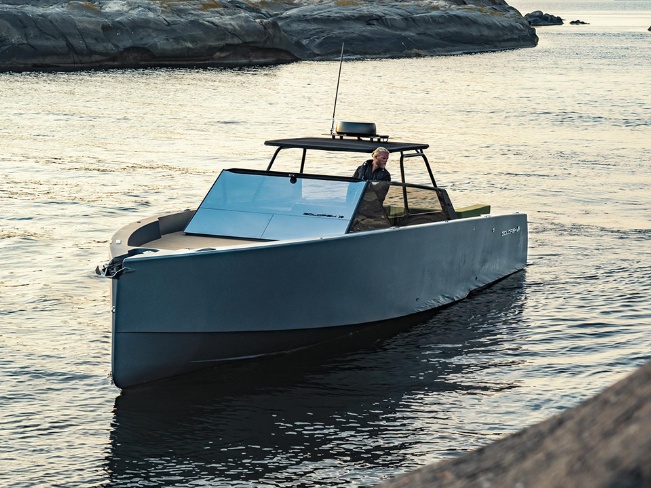 Goldfish 43 Ocean gallery image 2