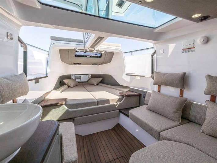 Axopar 37 Sun Top gallery image 6