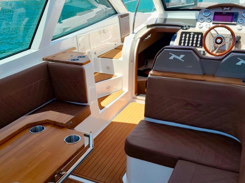 NX 370 gallery image 5