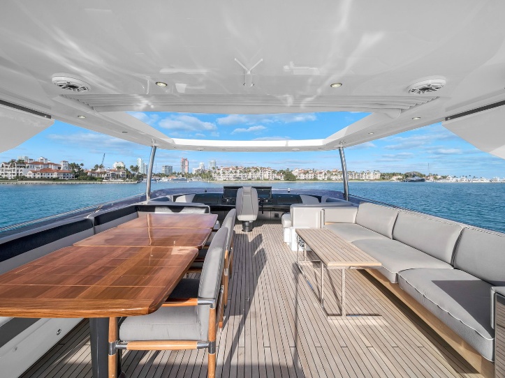 88' Princess gallery image 16