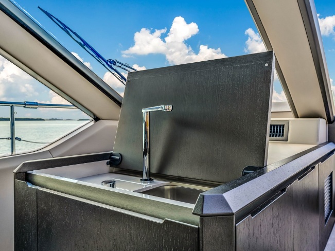 68' Galeon gallery image 3