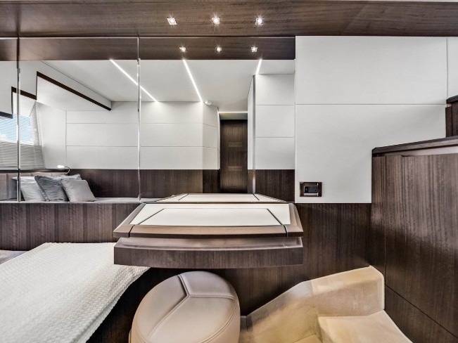 68' Galeon gallery image 5