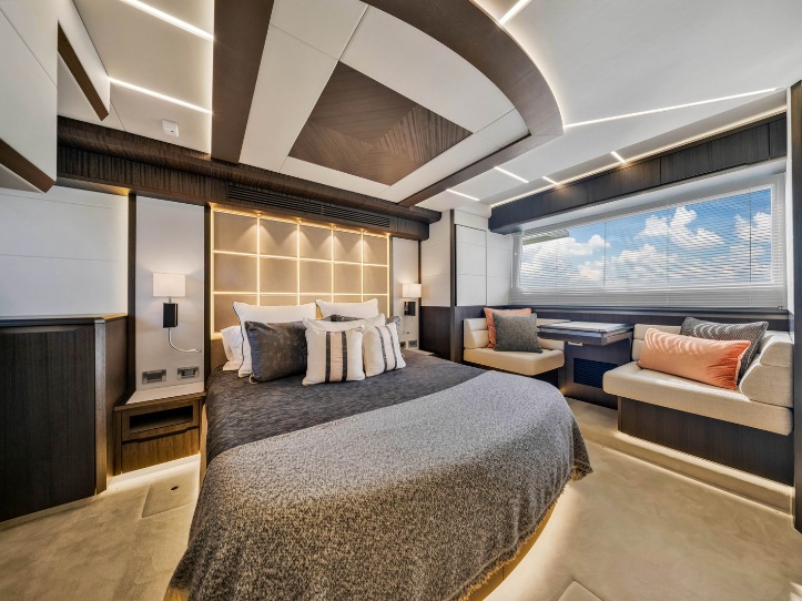 68' Galeon gallery image 6