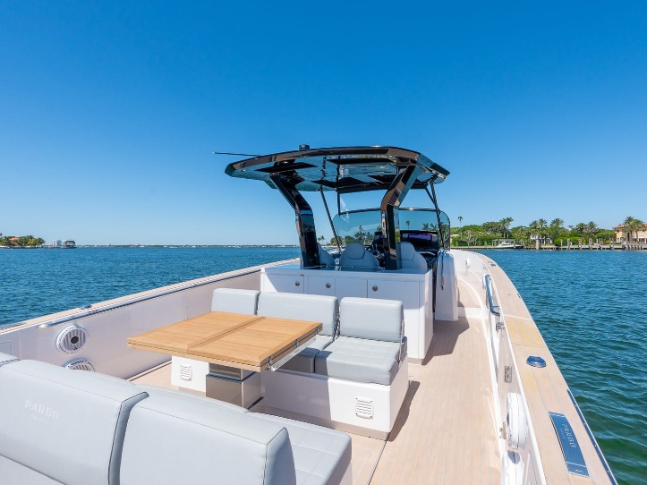 38' Pardo gallery image 2