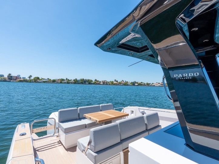 38' Pardo gallery image 4