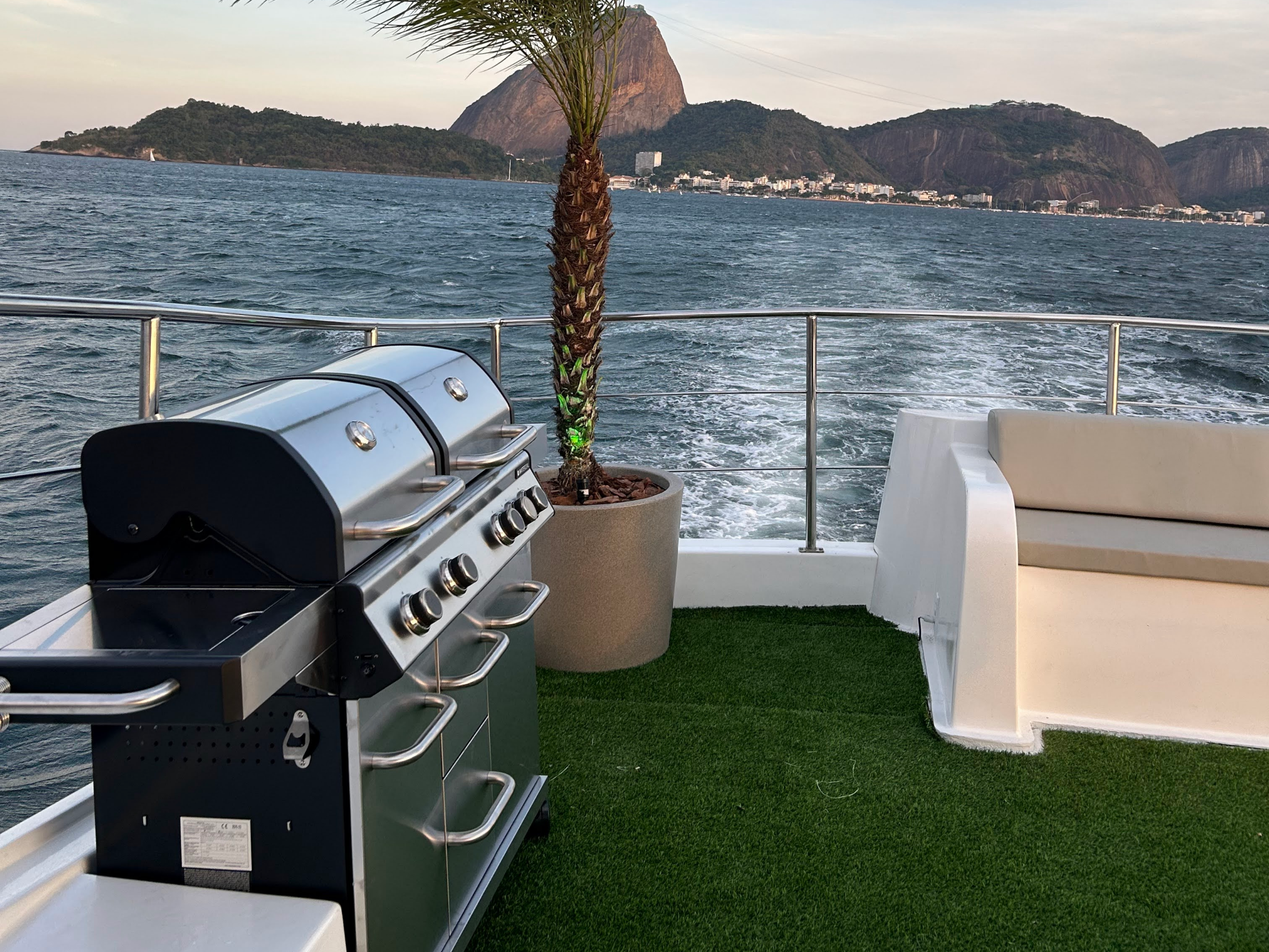 Catamarã 60 gallery image 4