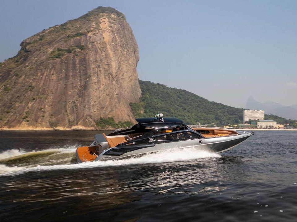 AZOV 380S gallery image 2