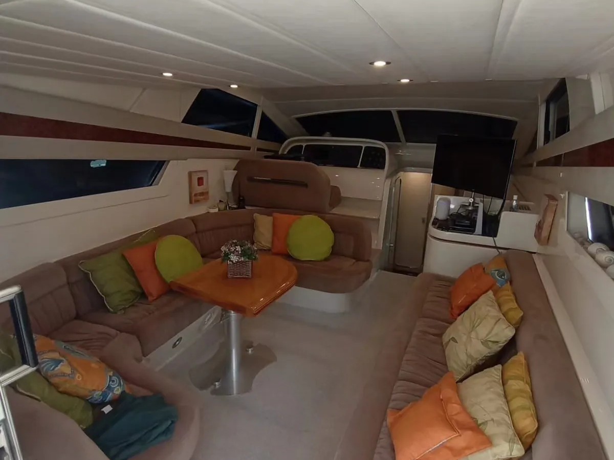 Intermarine 440 gallery image 3