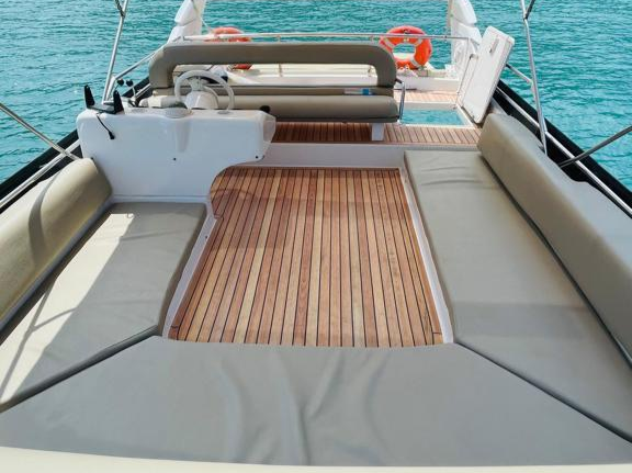 Intermarine 440 UB gallery image 5