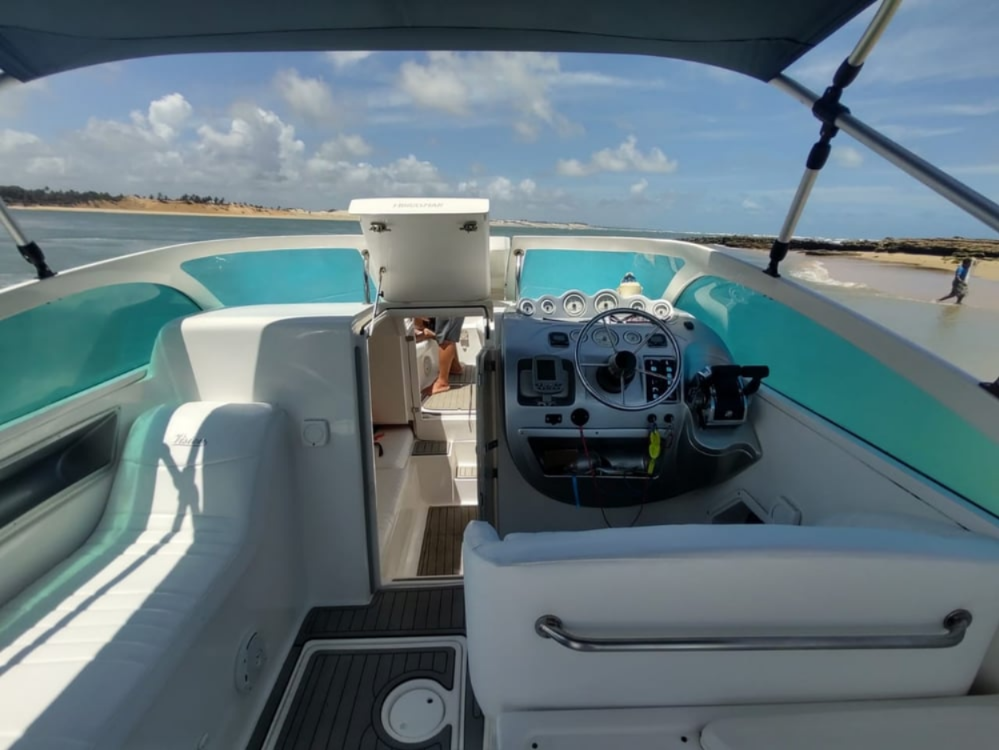 Lancha 32 Pés Pipa gallery image 4