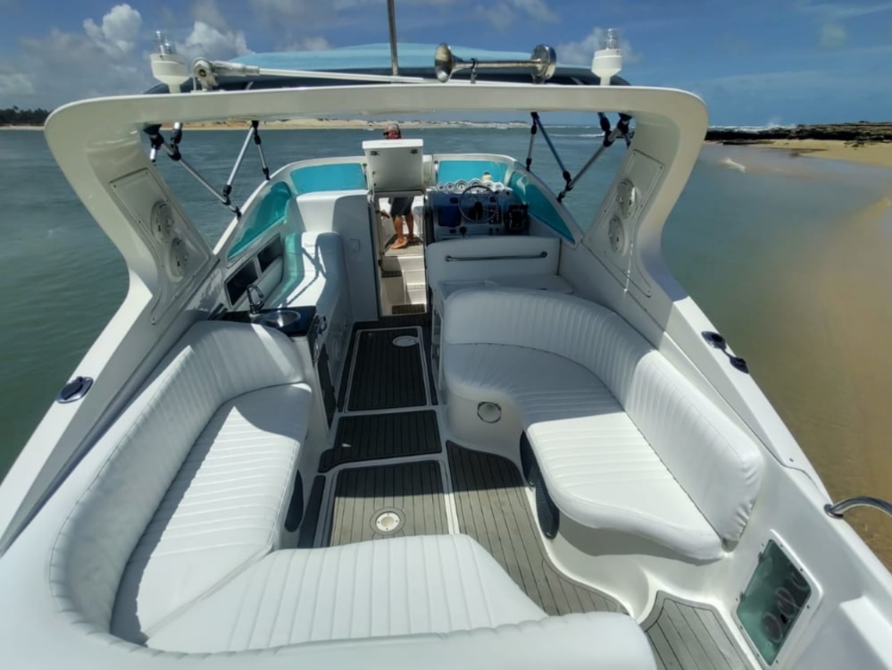 Lancha 32 Pés Pipa gallery image 3